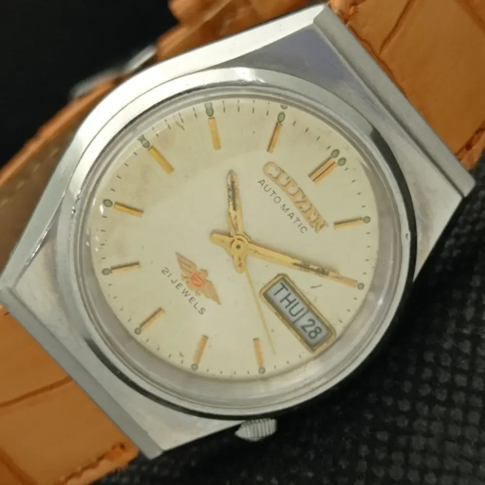 Vintage 1987 Citizen Automatic Mens Silver Watch W/daydate & Gold accents